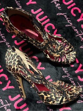 Betsy Johnson Cheetah Pumps